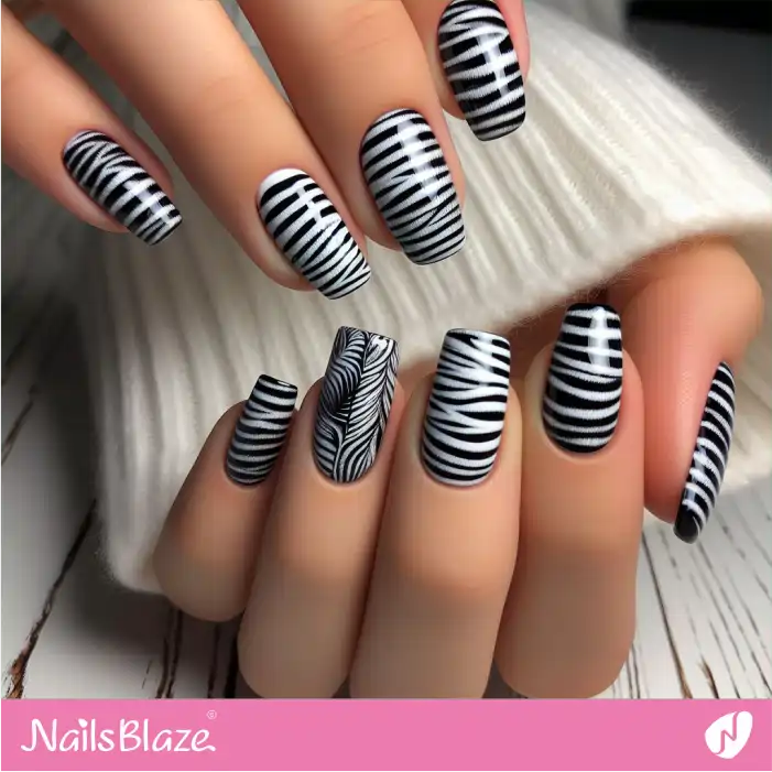 Horizontal Zebra Print Striped Nails | Animal Print Nails - NB2470